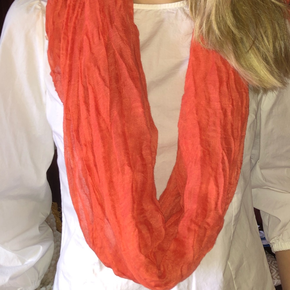 AEO scarf